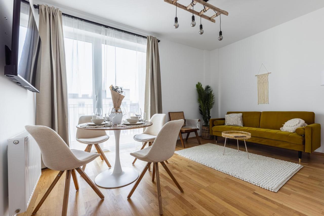 Appartement Bright Stylish With A Balcony In A Location Wenen