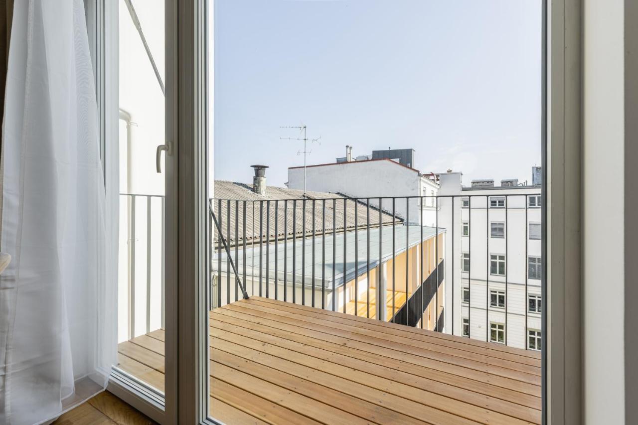 Appartement Bright Stylish With A Balcony In A Location *