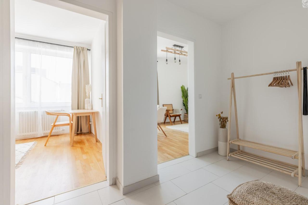 Appartement Bright Stylish With A Balcony In A Location *