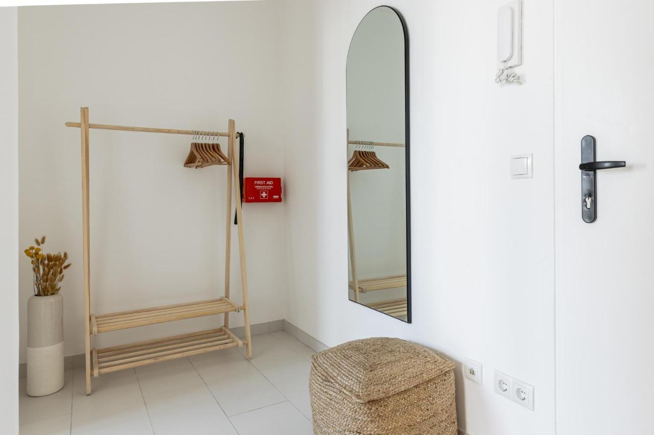Appartement Bright Stylish With A Balcony In A Location Wenen