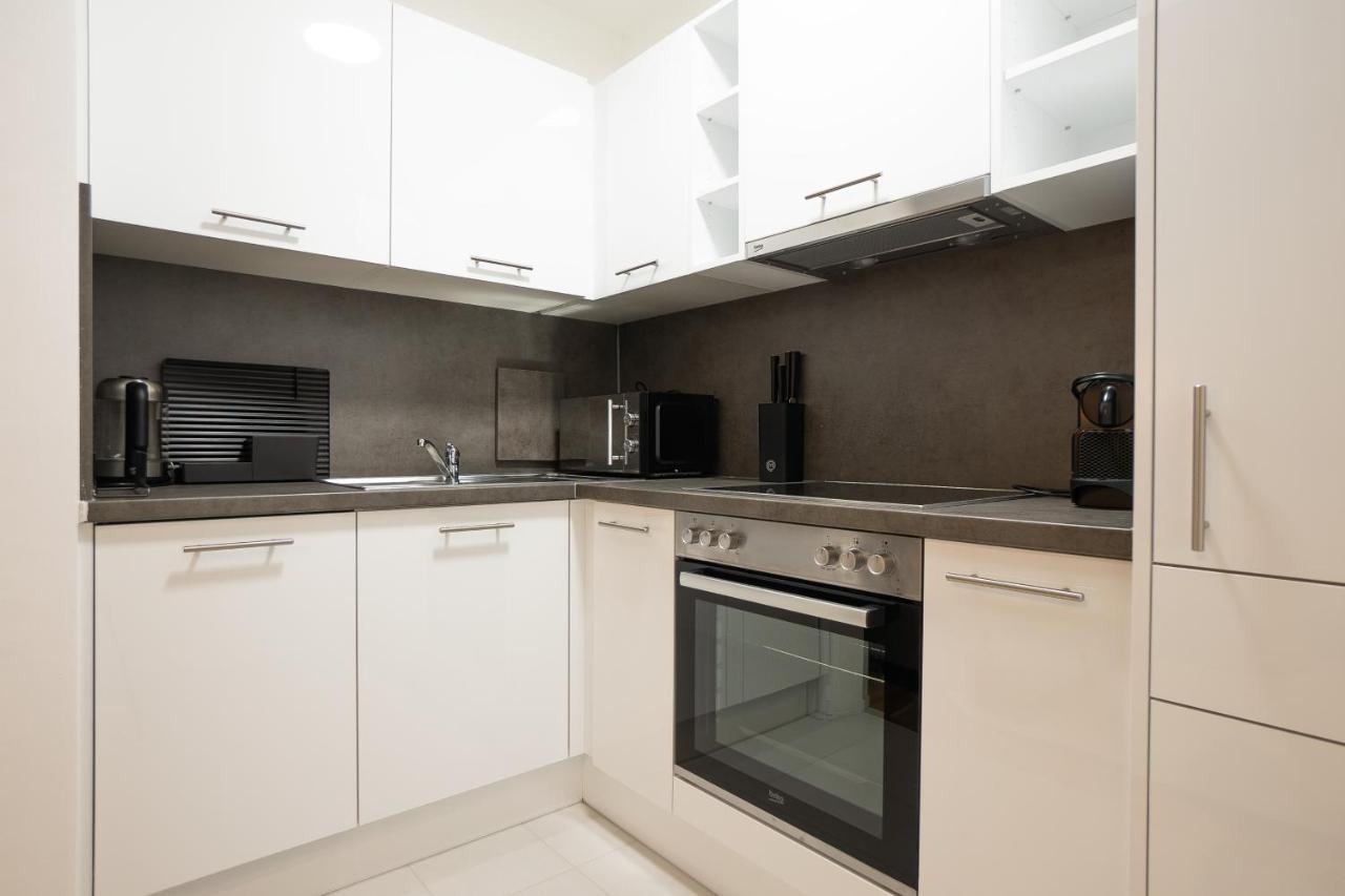 Appartement Bright Stylish With A Balcony In A Location Wenen