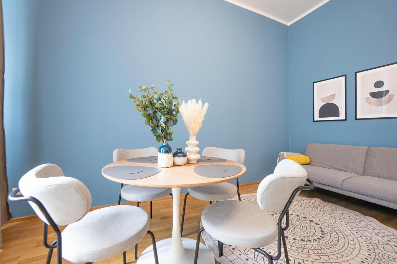 Bright Stylish With A Balcony In A Location Appartement Wenen